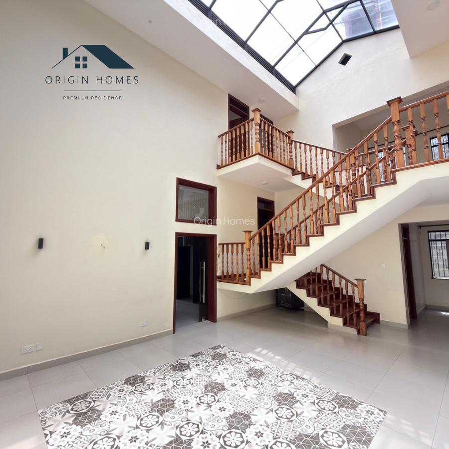 5 Bed Townhouse with En Suite at Brookside - 6