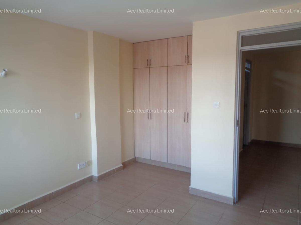 1 Bed Apartment with En Suite at Naivasha Road Nairobi - 5