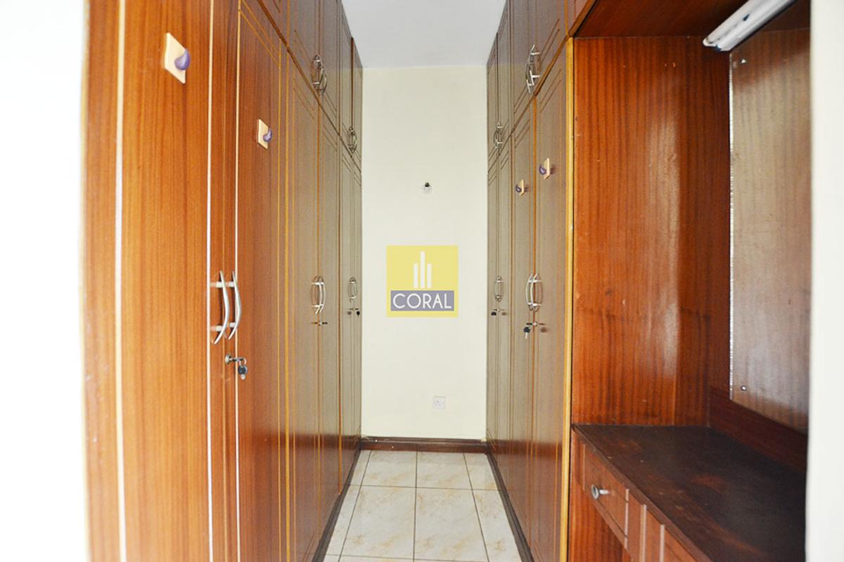 4 Bed Apartment with Parking in Parklands - 13