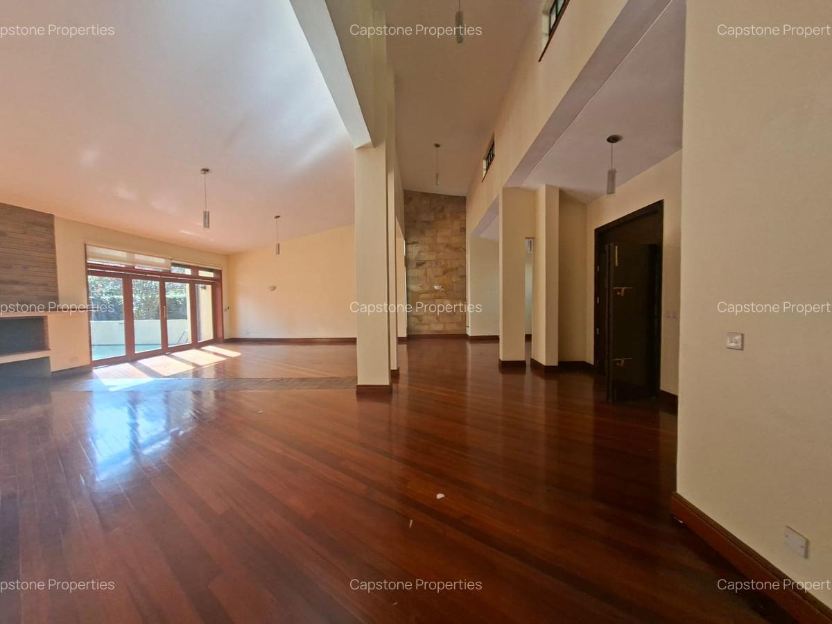 4 Bed House with En Suite in Runda - 14