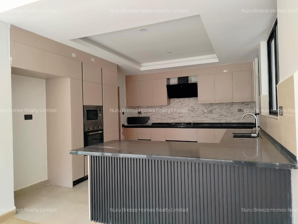 4 Bed Townhouse with En Suite in Lavington - 17