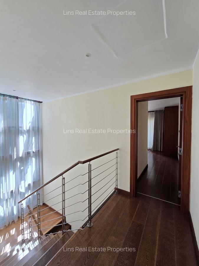 5 Bed Townhouse with En Suite in Lavington - 9