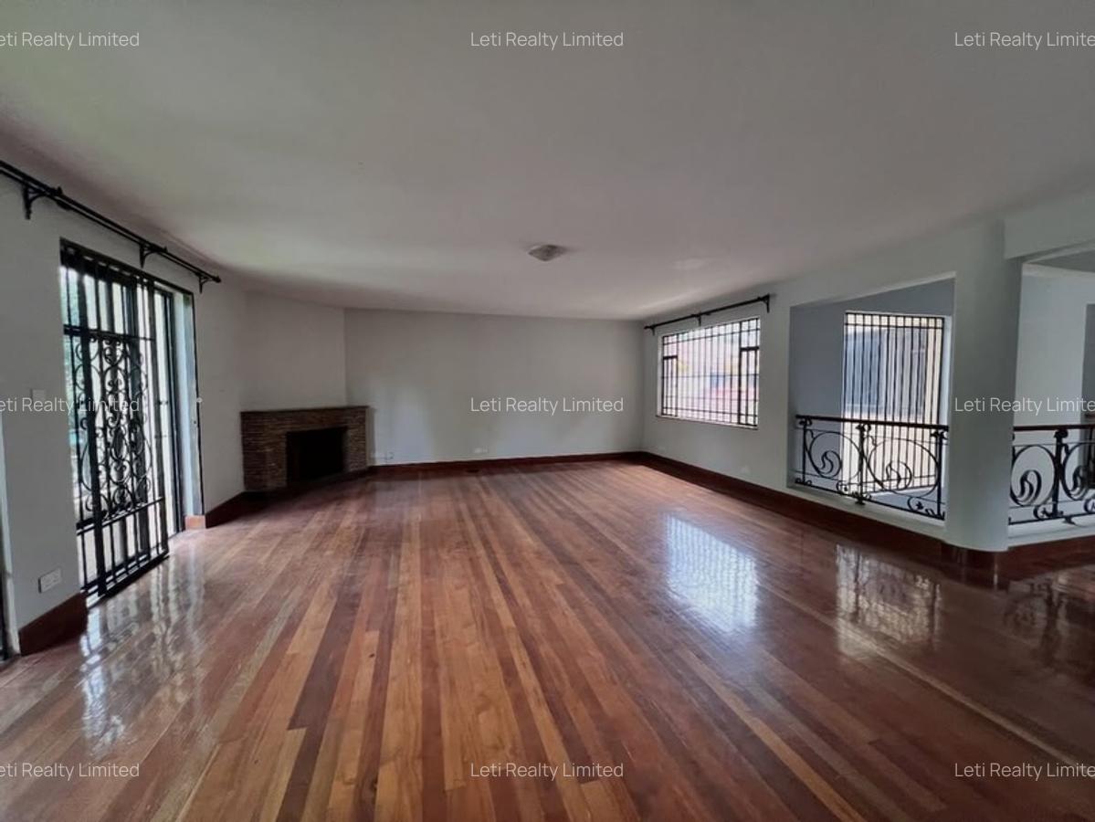 5 Bed Townhouse with En Suite in Lavington - 9