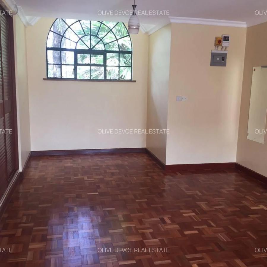 5 Bed House with En Suite in Karen - 12