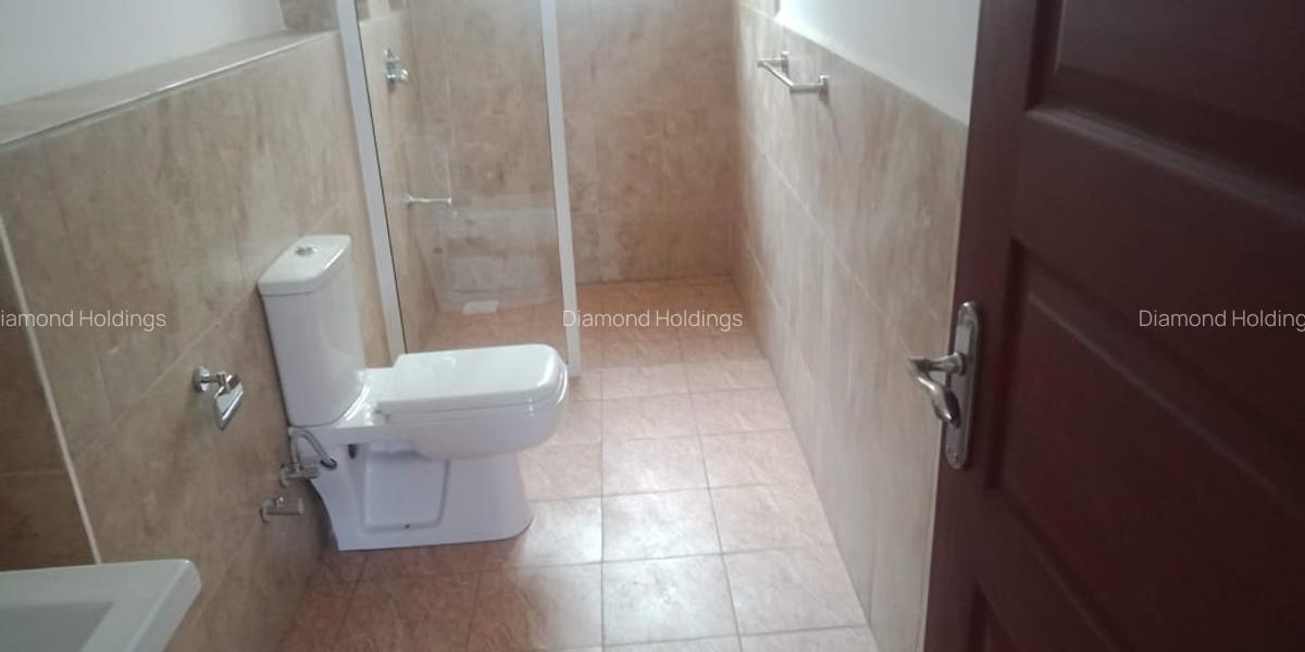 3 Bed Apartment with En Suite at Parklands - 5