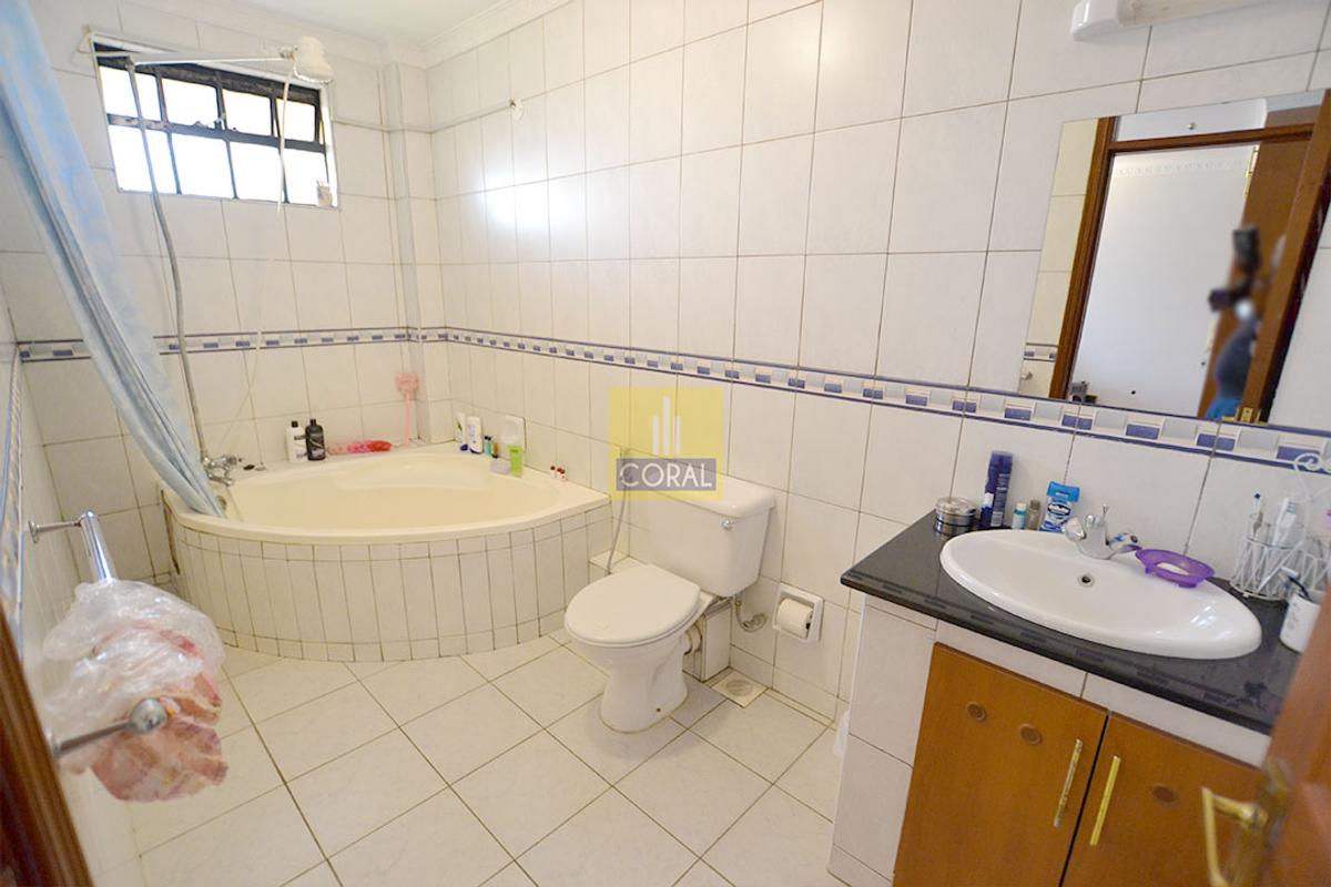 4 Bed Apartment with En Suite at Westlands - 17