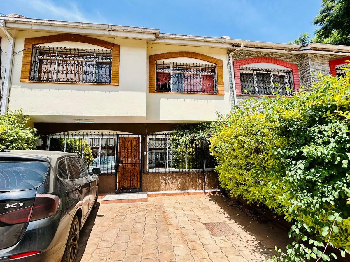3 bed house with alarm at near sarit