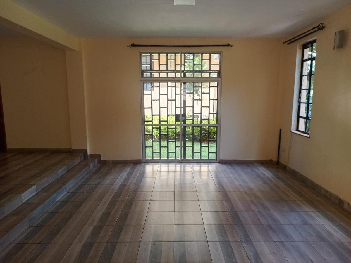 5 Bed Townhouse with En Suite in Kyuna - 3