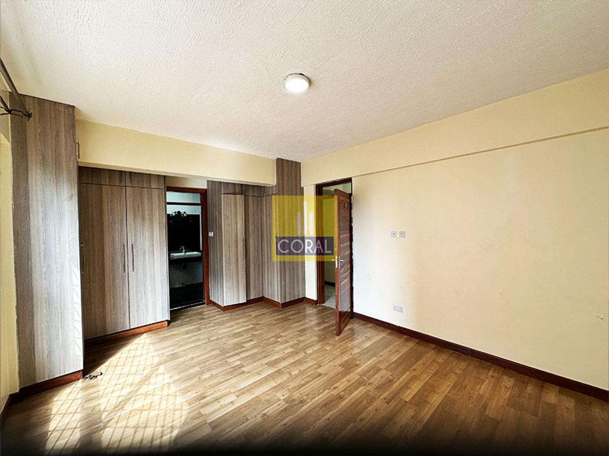 4 Bed Apartment with Borehole in Parklands - 10