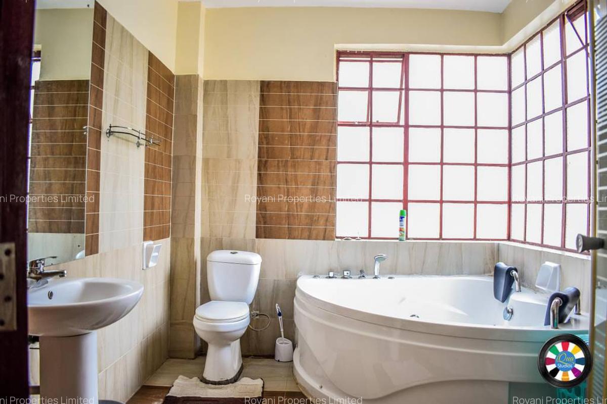 Furnished 4 Bed Apartment with En Suite in Riverside - 14