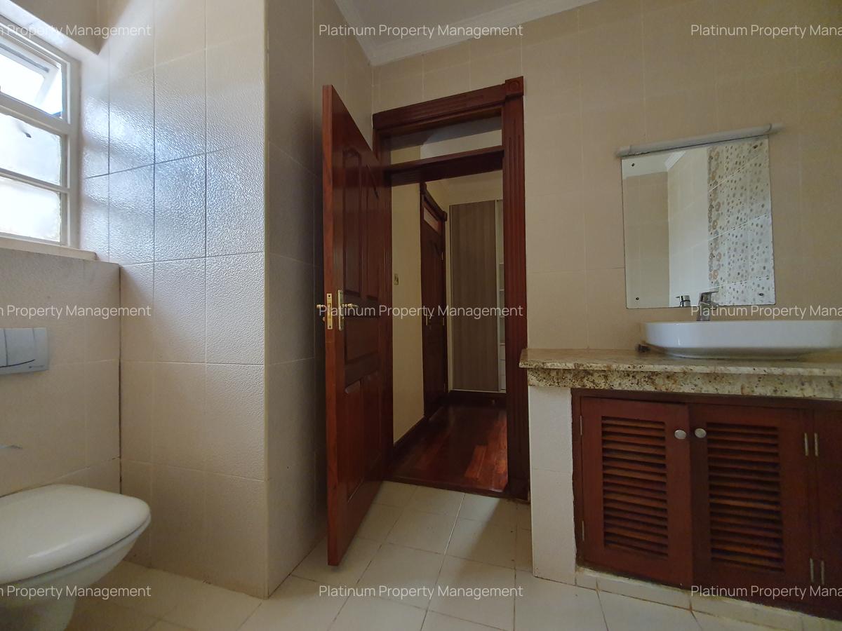 4 Bed House with En Suite at Kyuna Crescent - 17