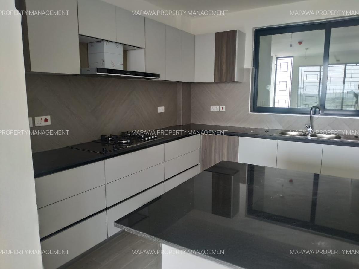 4 Bed Apartment with En Suite in Parklands - 3