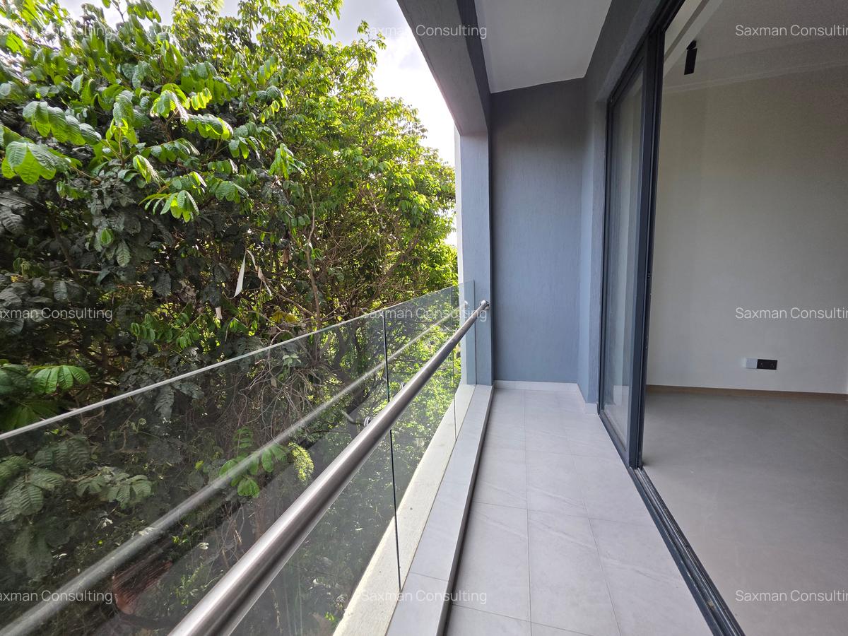 1 Bed Apartment with En Suite in Riverside - 14