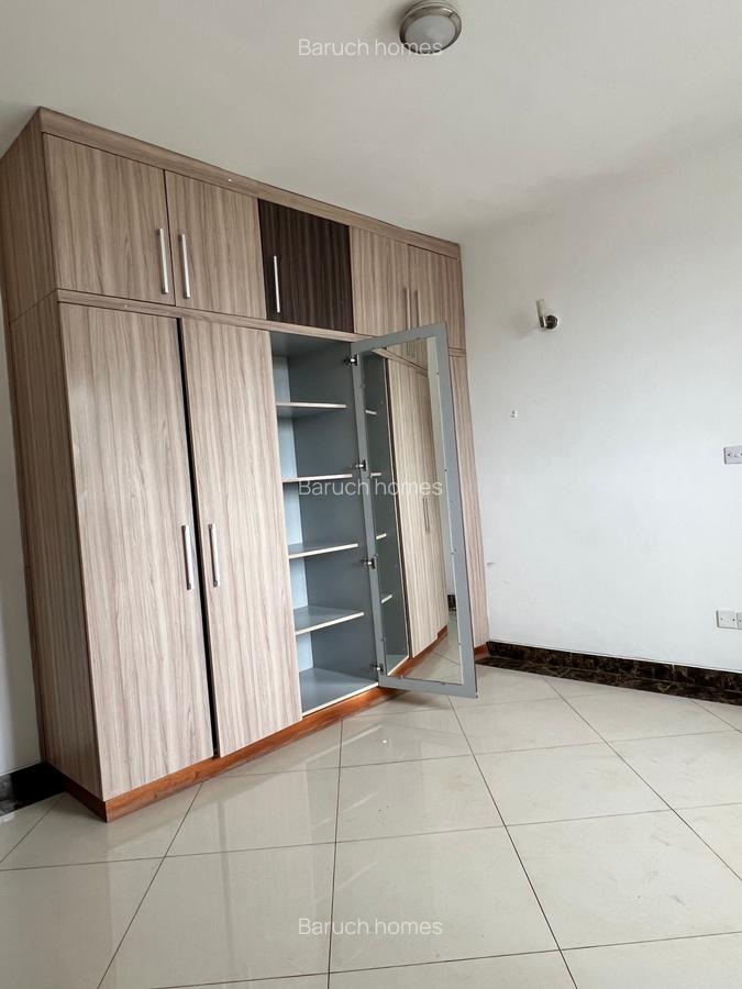 4 Bed Townhouse with En Suite in Kitisuru - 15