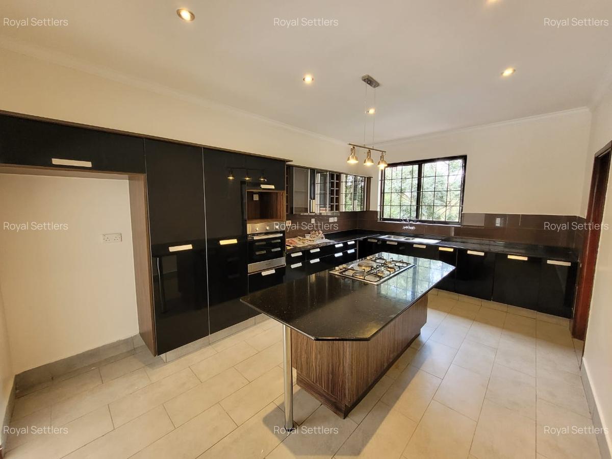 3 Bed Apartment with En Suite at Rhapta Rd - 12