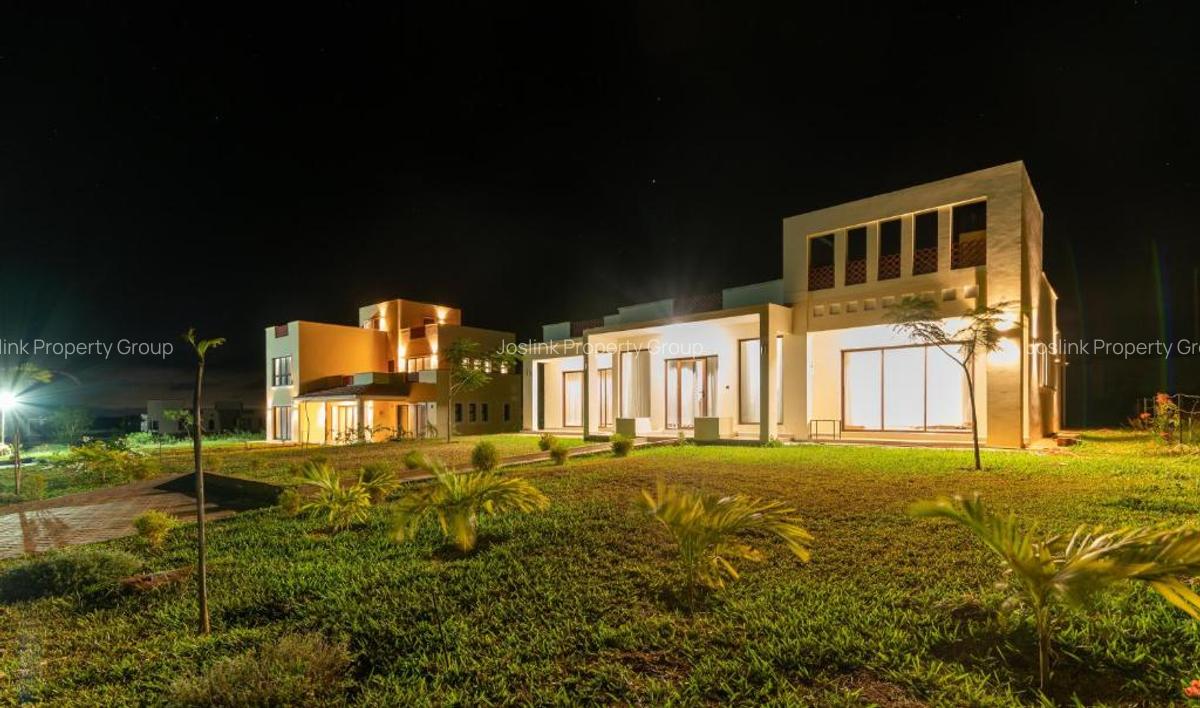 Serviced 3 Bed Apartment with En Suite in Mombasa CBD - 3