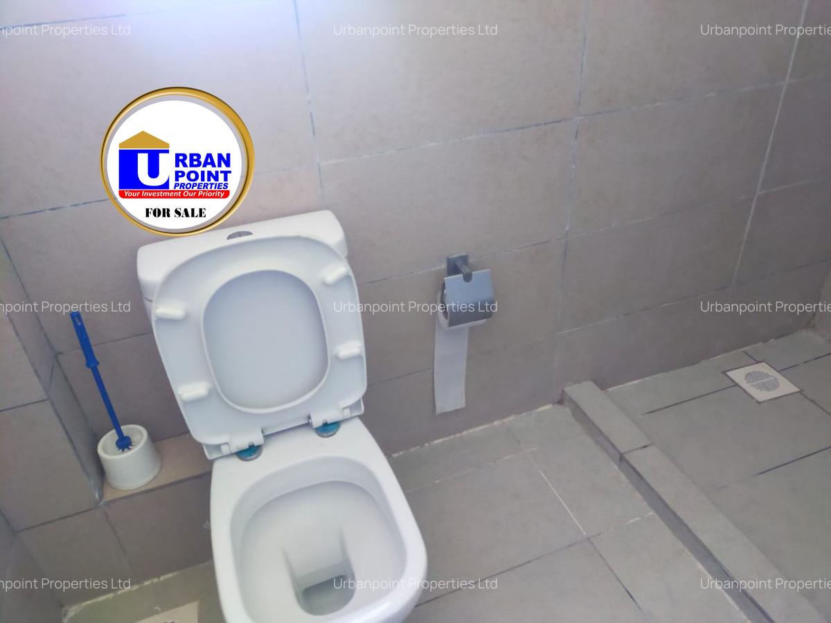 Serviced 1 Bed Apartment with En Suite at Near Serena Hotel - 20