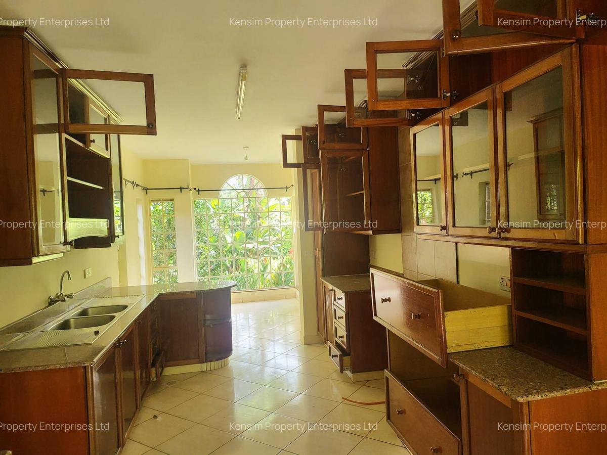 5 Bed Townhouse with En Suite in Rosslyn - 16