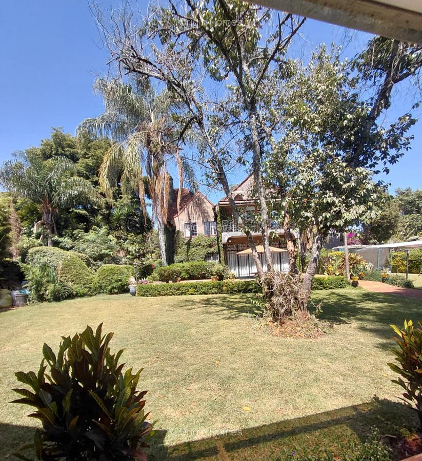 1 Bed House with En Suite in Lavington - 13