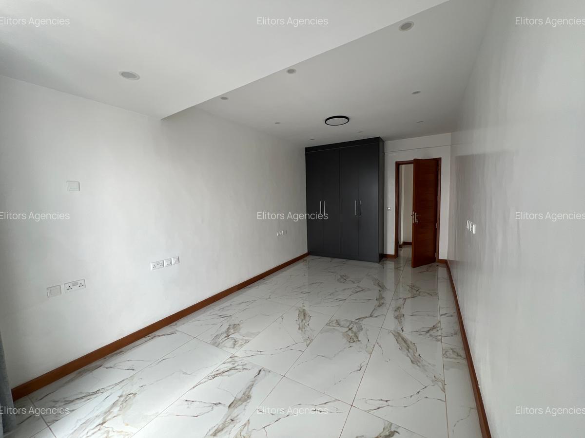 4 Bed Apartment with En Suite at Lantana Road - 11