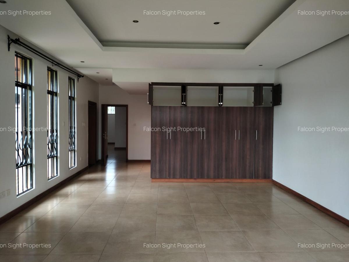 4 Bed Townhouse with Swimming Pool at Few Minutes Drive To Roslyn Academy And Gigiri - 16