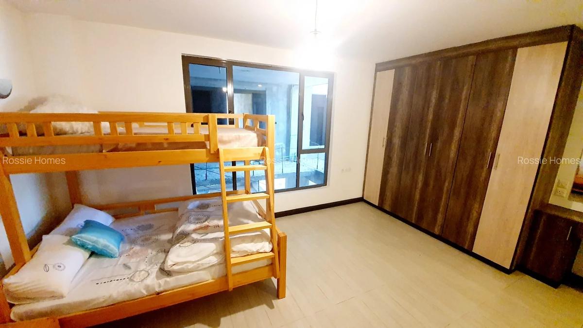 4 Bed Apartment with En Suite at George Padmore - 10