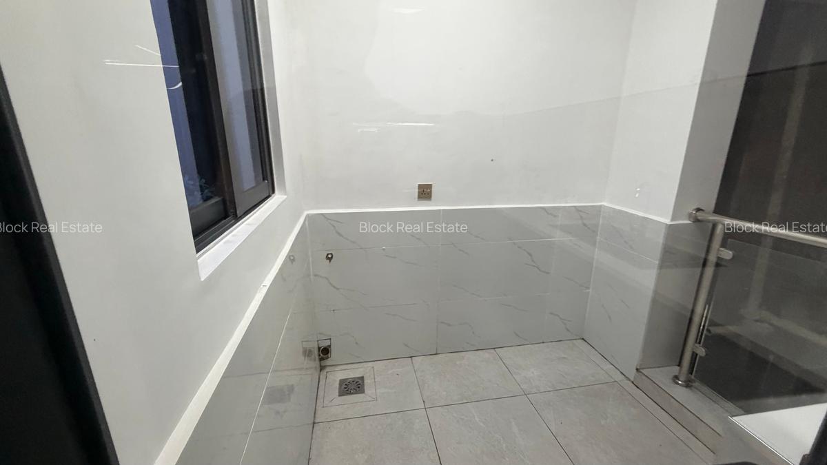 3 Bed Apartment with En Suite in Westlands Area - 5