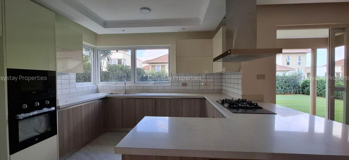 4 Bed Villa with En Suite in Runda - 4