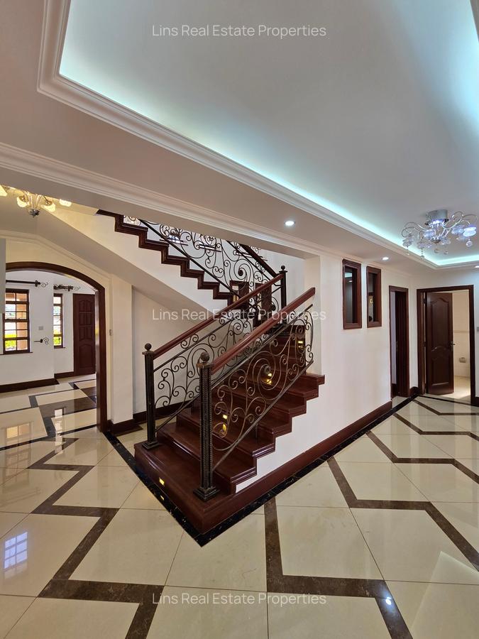 5 Bed House with En Suite in Runda - 7