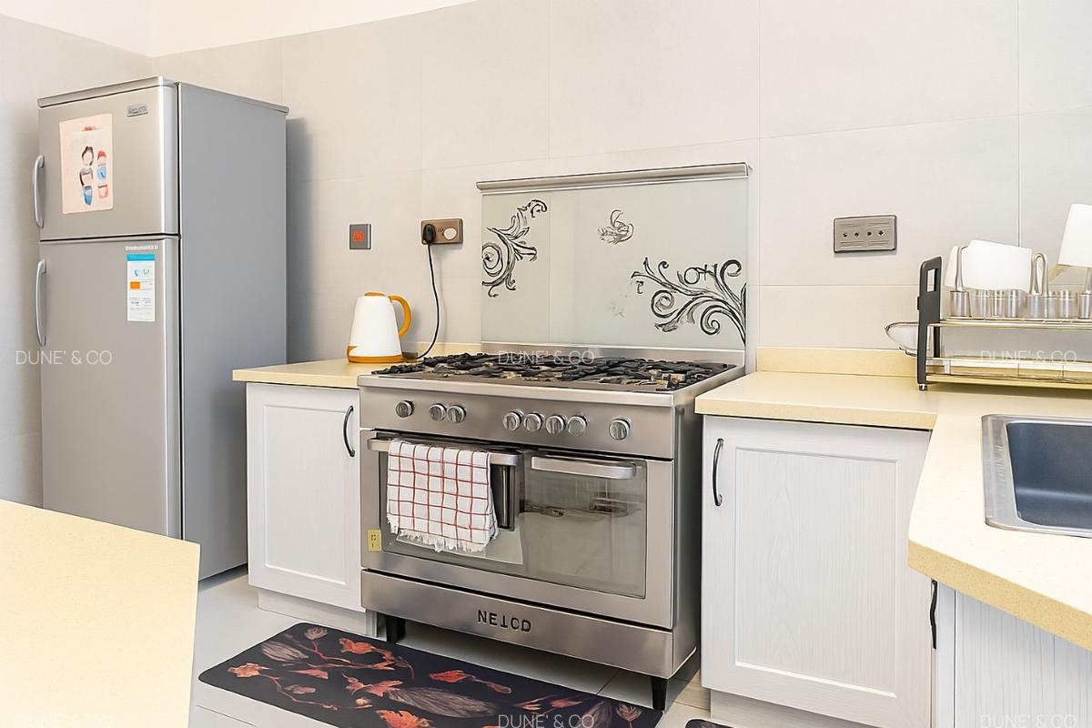 Serviced 2 Bed Apartment with En Suite in Westlands Area - 3