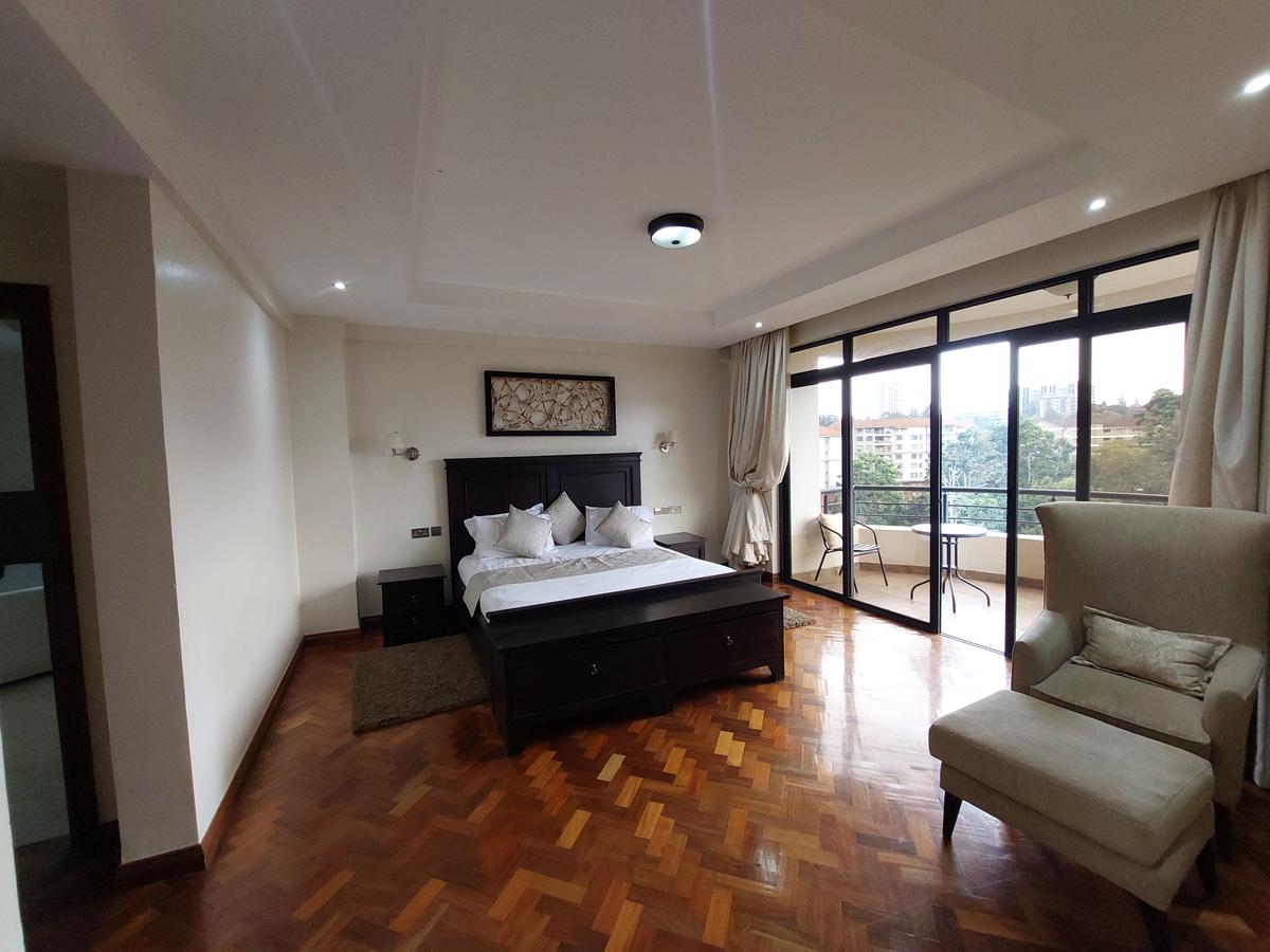 3 Bed Apartment with En Suite at Riverside Drive - 3