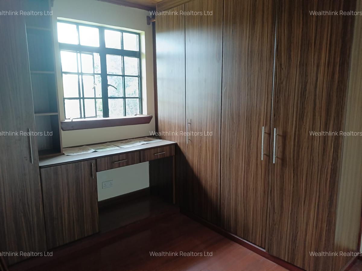 5 Bed House with En Suite at Runda - 10