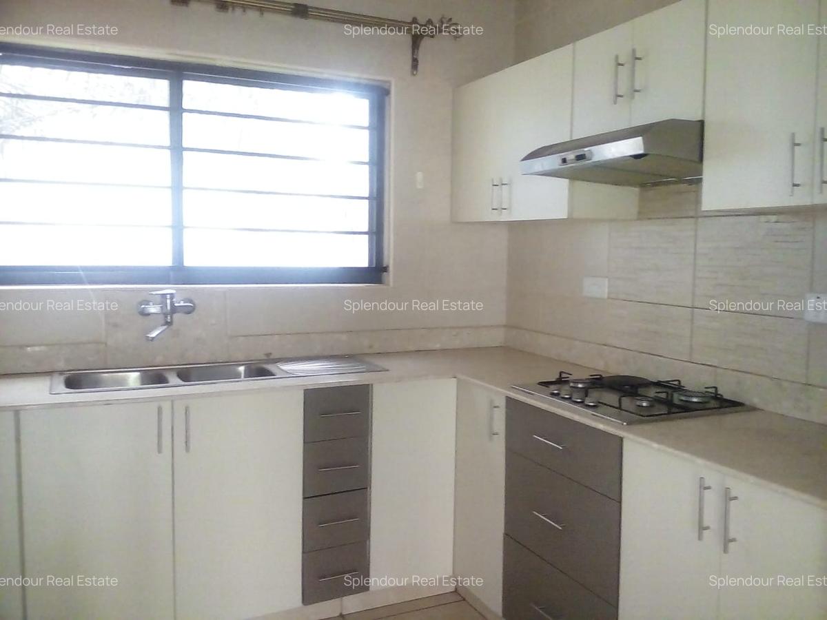 3 Bed Apartment with En Suite in Rhapta Road - 12