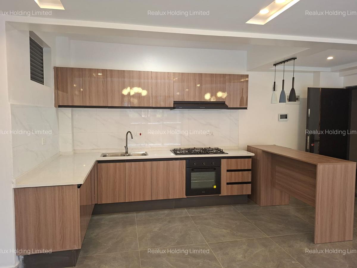 2 Bed Apartment with En Suite in Riverside - 16