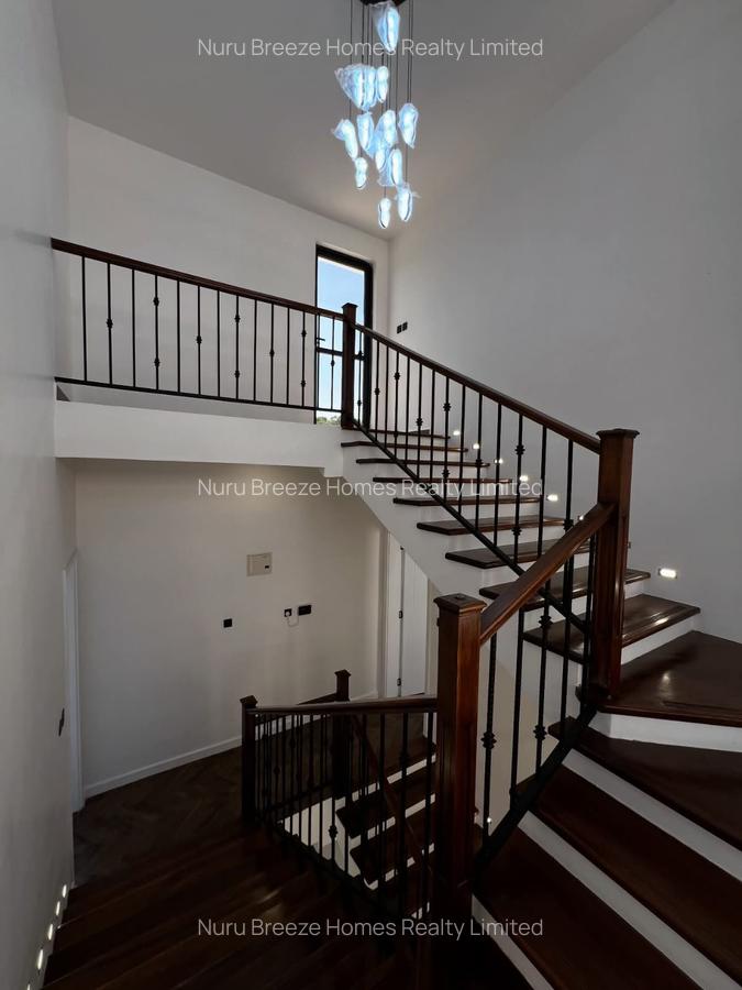 4 Bed Townhouse with En Suite in Lavington - 6