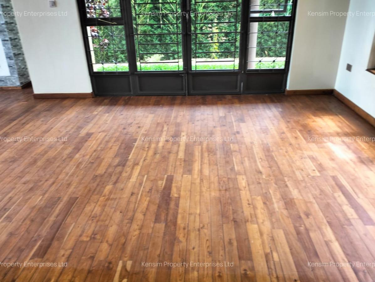 5 Bed Townhouse with En Suite in Runda - 15