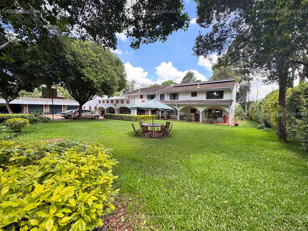 5 Bed House with En Suite in Runda - 3