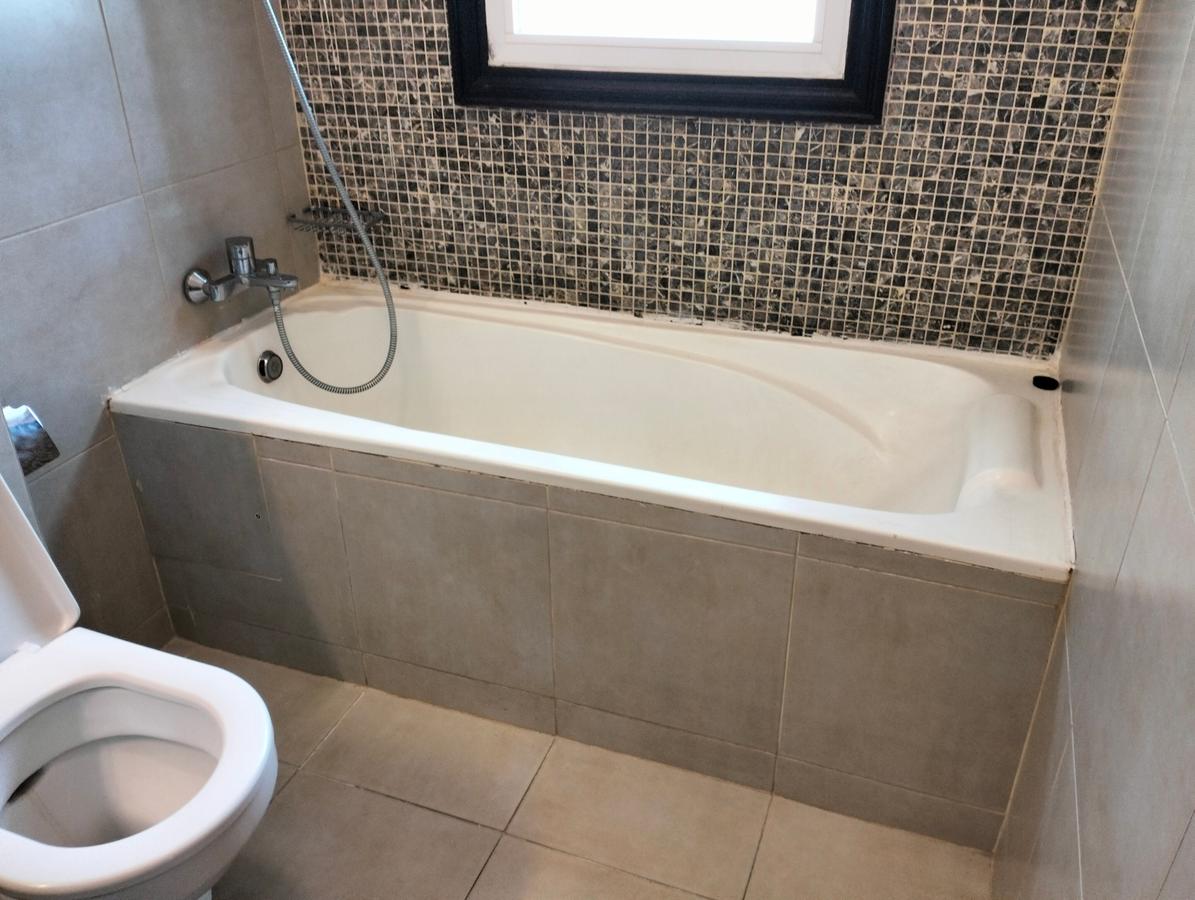4 Bed Townhouse with En Suite in Westlands Area - 10