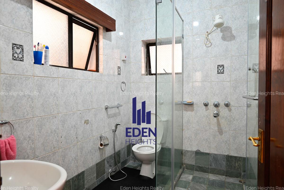 5 Bed Townhouse with En Suite in Lavington - 9