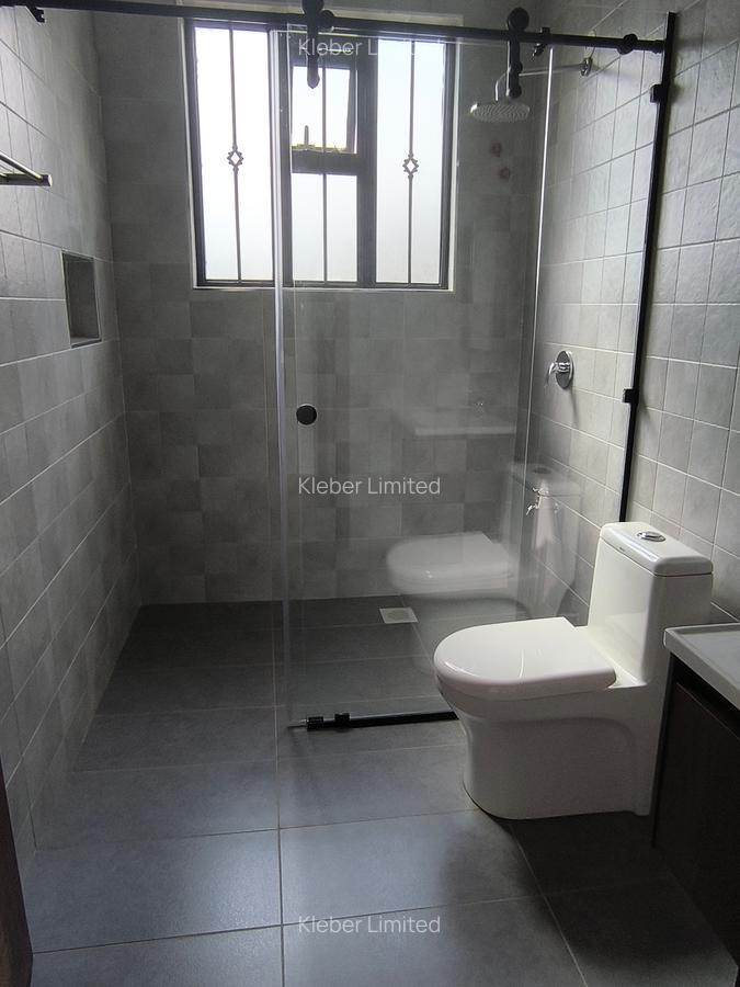 4 Bed House with En Suite in Ruiru - 10