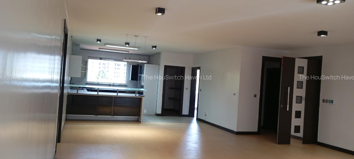 3 Bed Apartment with En Suite at Off Riverside Drive - 6