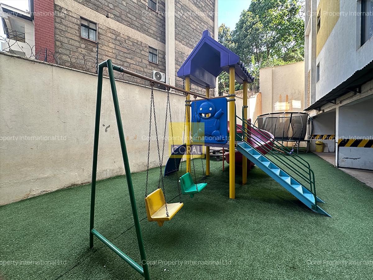 3 Bed Apartment in Brookside - 13