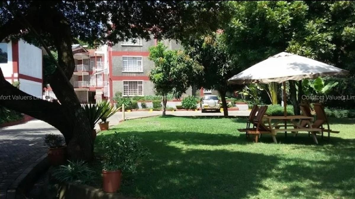 Serviced 1 Bed Apartment with En Suite at Kilimani - 2