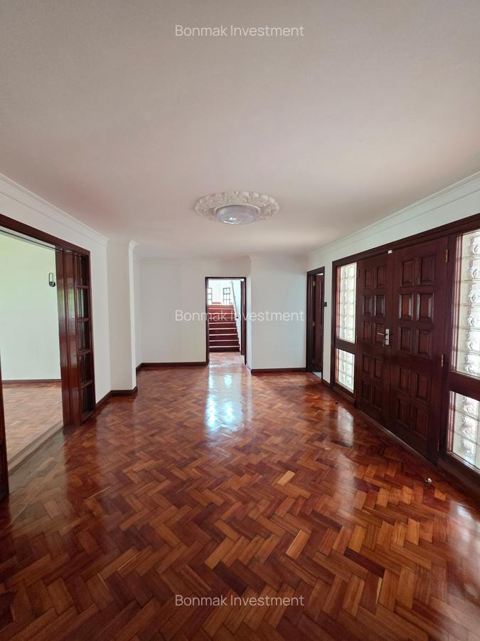 4 Bed House with En Suite at Lavington - 7