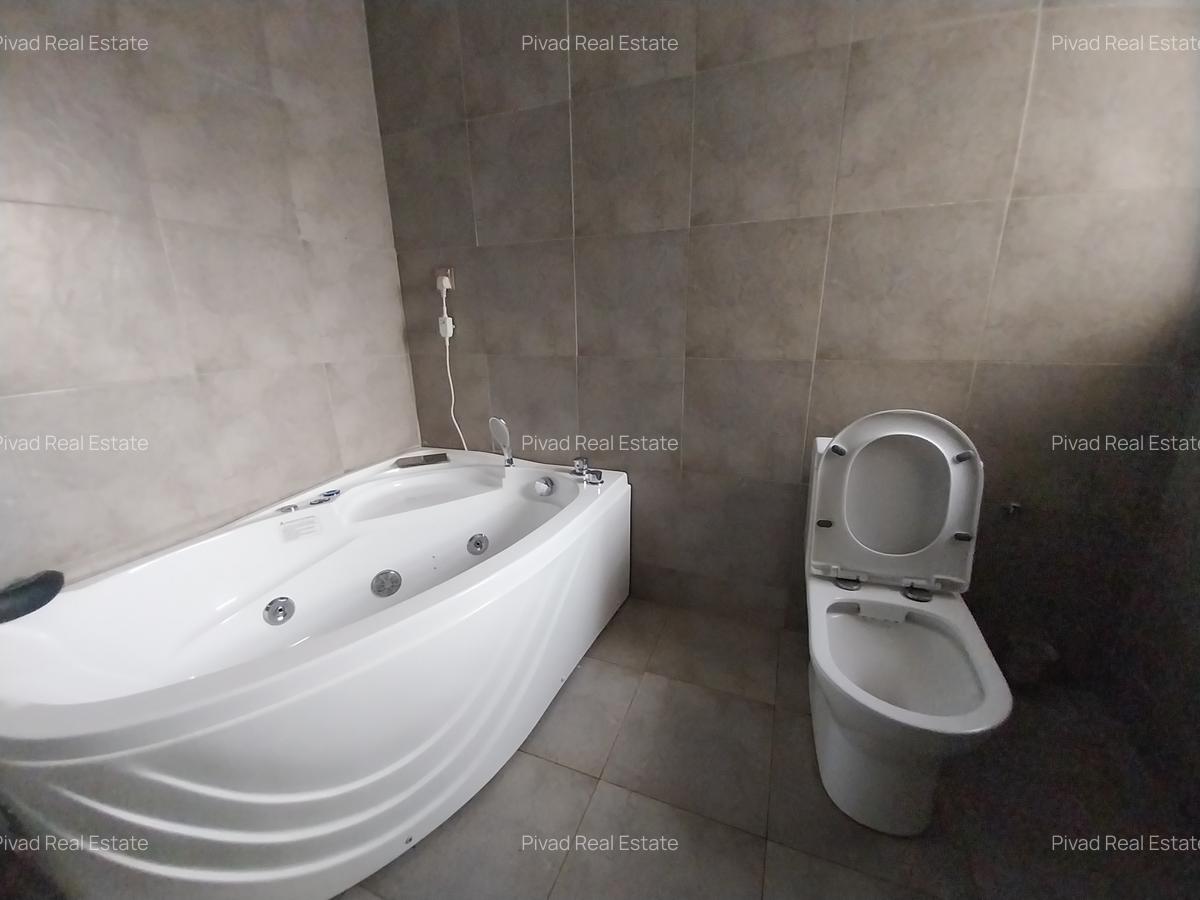 4 Bed Townhouse with En Suite in Kamakis - 7