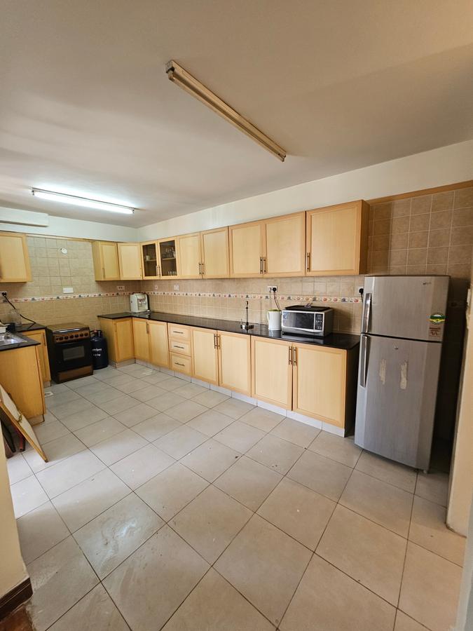 2 Bed Apartment with En Suite at Kilimani - 11