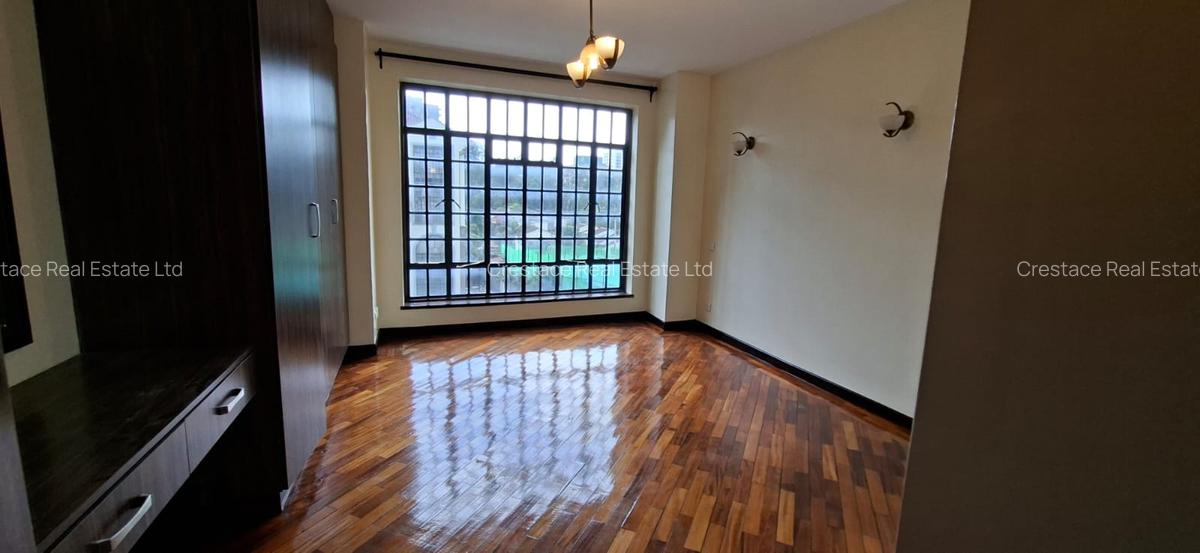 3 Bed Apartment with En Suite in Lavington - 9