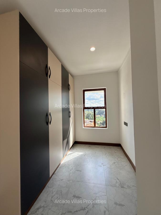 3 Bed Apartment with En Suite in Kileleshwa - 10