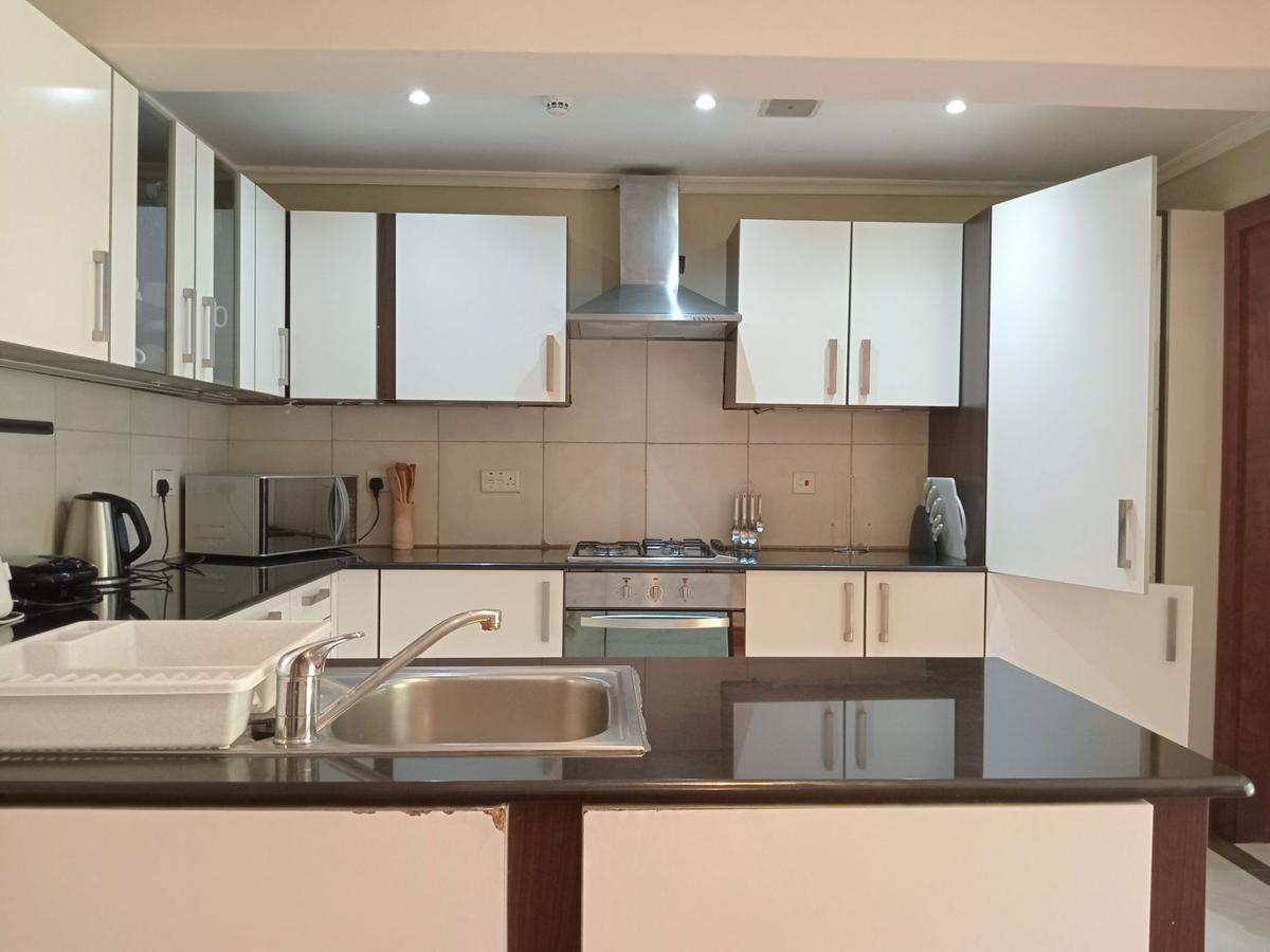 Serviced 3 Bed Apartment with En Suite in Upper Hill - 5