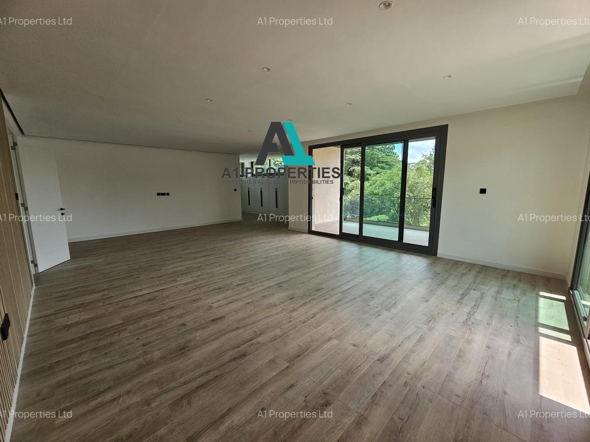 5 Bed Townhouse with En Suite in Lavington - 14